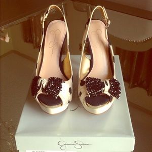 Jessica Simpson nude and black platform 5" heel